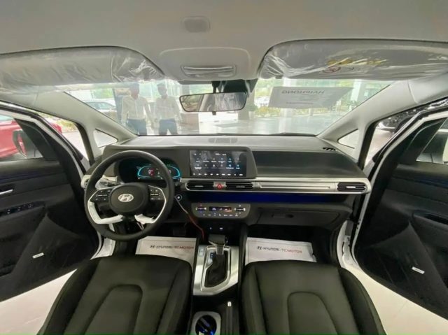 hyundai stargazer cao cap 6 cho 2023 4 640x479 - Hyundai Stargazer Cao Cấp 6 Chỗ 2025: Th&ocirc;ng số, Gi&aacute; b&aacute;n mới nhất, Đ&aacute;nh gi&aacute; xe