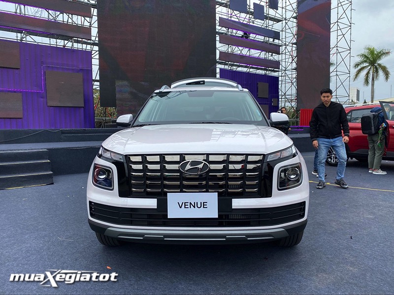 hyundai venue 4221 2 - Venue