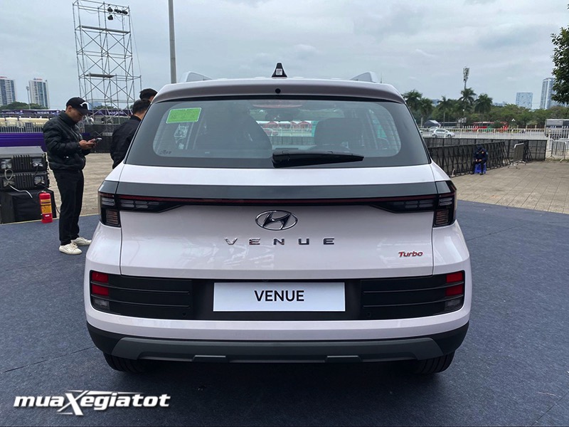 hyundai venue 4221 7 - Venue