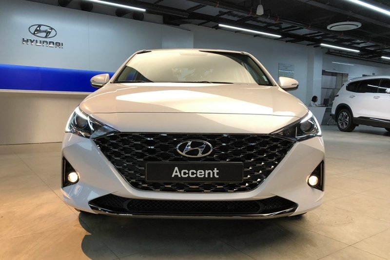 So sánh Hyundai Accent đặc biệt và Accent AT tiêu chuẩn, nên mua bản nào? accent 1 4 at dac biet 569 1 800x533 - So sánh Hyundai Accent đặc biệt và Accent AT tiêu chuẩn, nên mua bản nào?