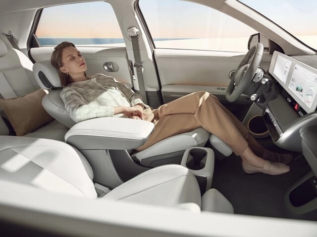 Xe điện Hyundai Ioniq 5 2023 khoang h&agrave;nh kh&aacute;ch