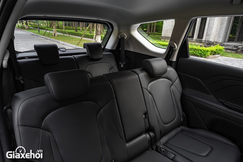Hyundai Stargazer 2023 h&agrave;ng ghế thứ 2