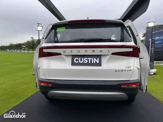 Hyundai Custin Hyundai Custin