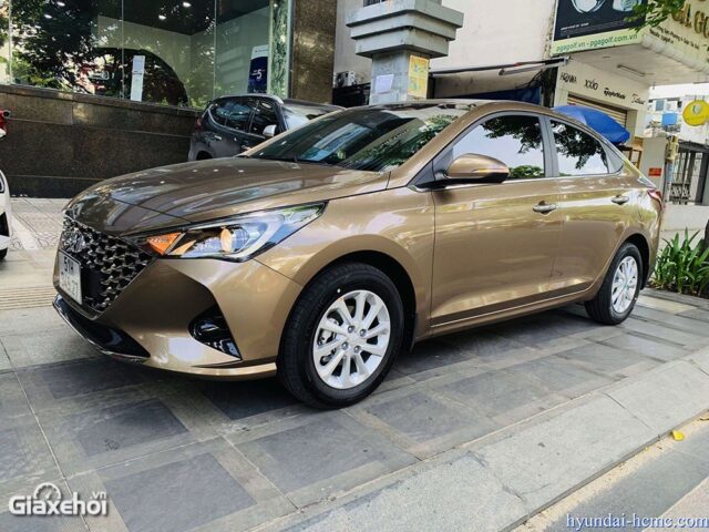 Màu vàng cát Hyundai Accent
