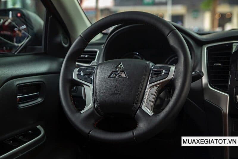 Đánh giá xe bán tải Mitsubishi Triton 2022: Cơ bắp nhưng bán chậm vì đâu? danh gia xe ban tai mitsubishi triton 2022 co bap nhung ban cham vi dau 5107 7 - Đánh giá xe bán tải Mitsubishi Triton 2022: Cơ bắp nhưng bán chậm vì đâu?