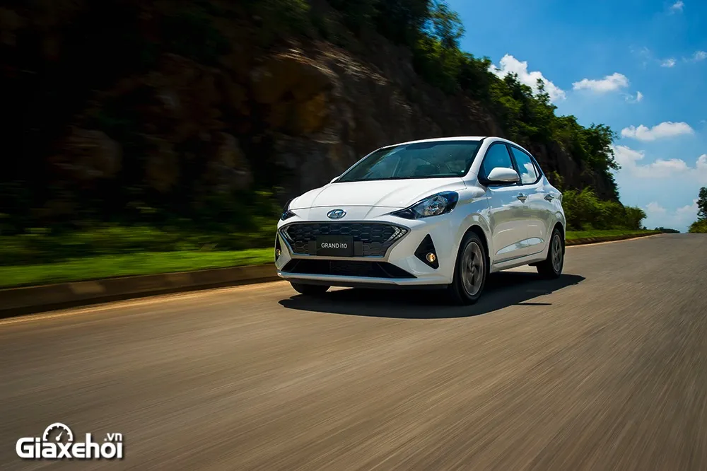 van-hanh-xe-hyundai-i10-2021-2022-muaxegiatot-vn-8 van-hanh-xe-hyundai-i10-2021-2022-muaxegiatot-vn-8