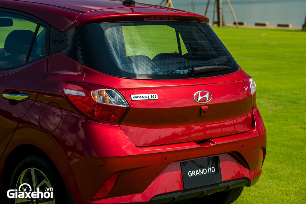 duoi-xe-hyundai-i10-hatchback-2021-2022-giaxehoi-vn-16 duoi-xe-hyundai-i10-hatchback-2021-2022-giaxehoi-vn-16
