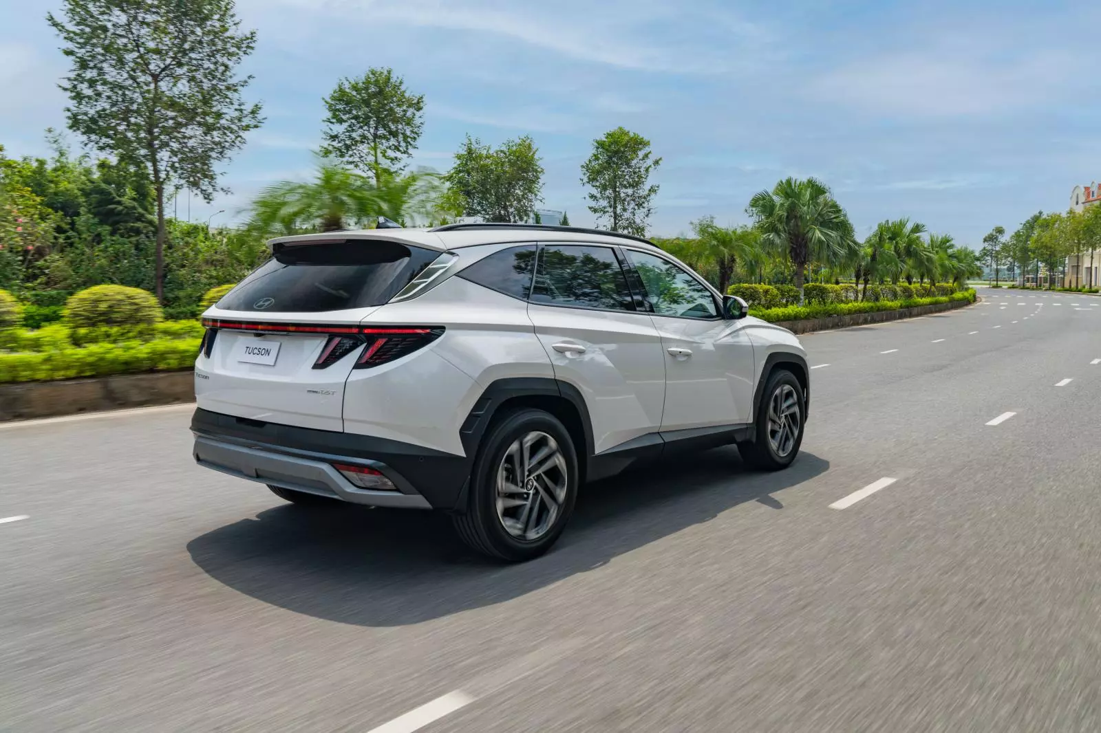 tucson 109 12 - Đ&aacute;nh gi&aacute; Hyundai Tucson bản Xăng ti&ecirc;u chuẩn, gi&aacute; 769 triệu đồng